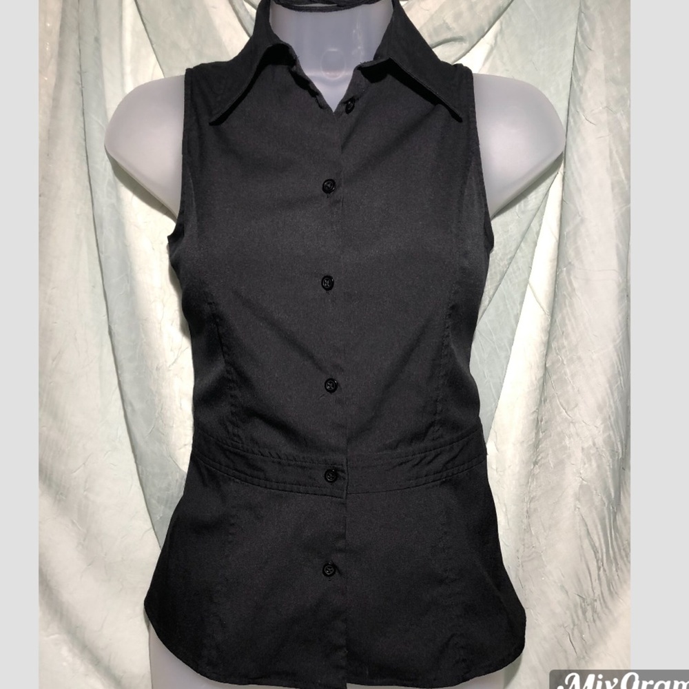 🛍5/20 NWOT Express Vest Sz 1/2